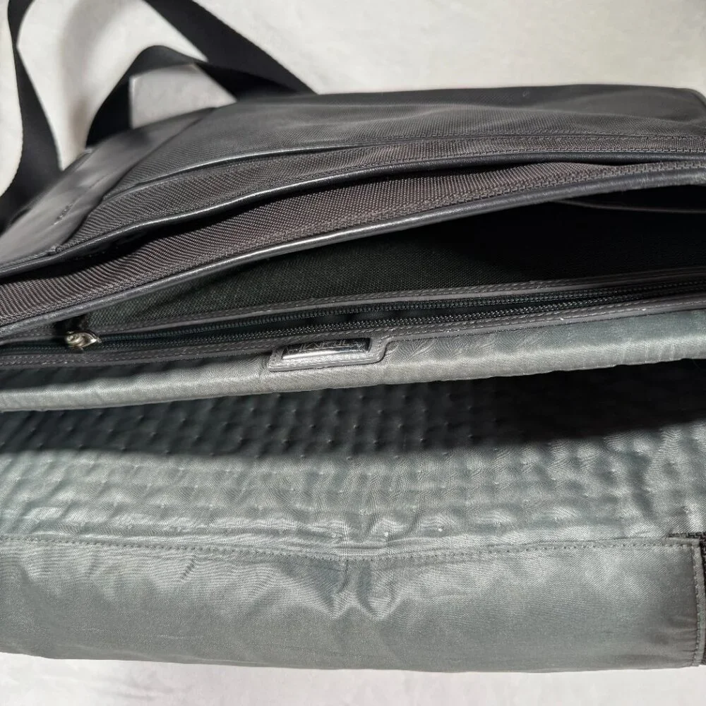 TUMI Spirit of Imagination Messenger Bag Nylon Leather Laptop Organizer 23671D